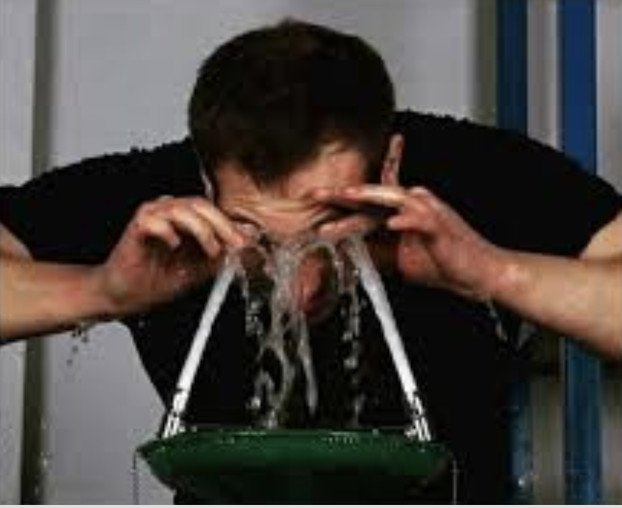 Guy washing 2 eyes with tap water meme