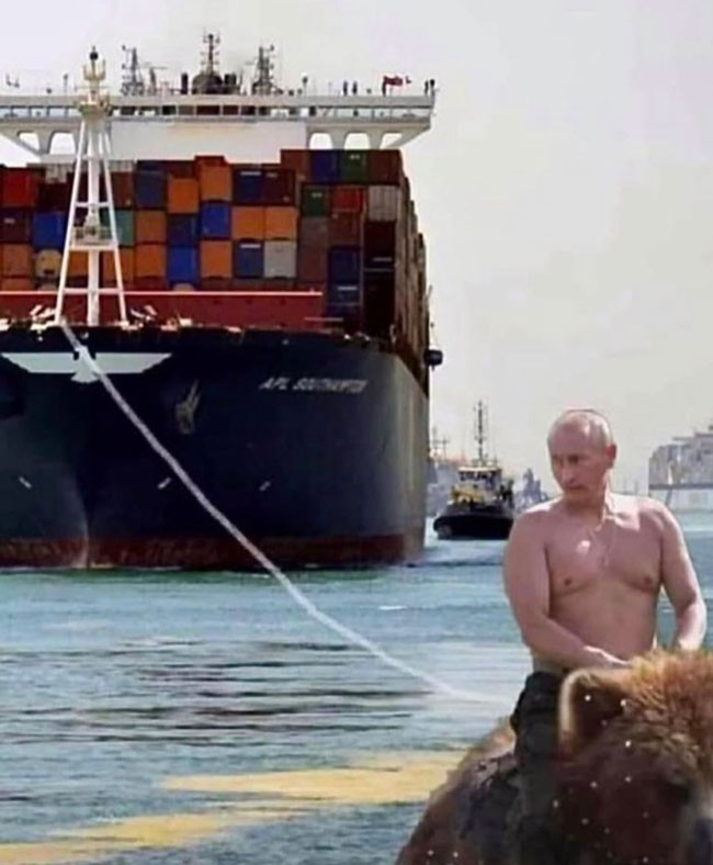 Putin helps rescuing Evergreen ship in Suez Canal meme
